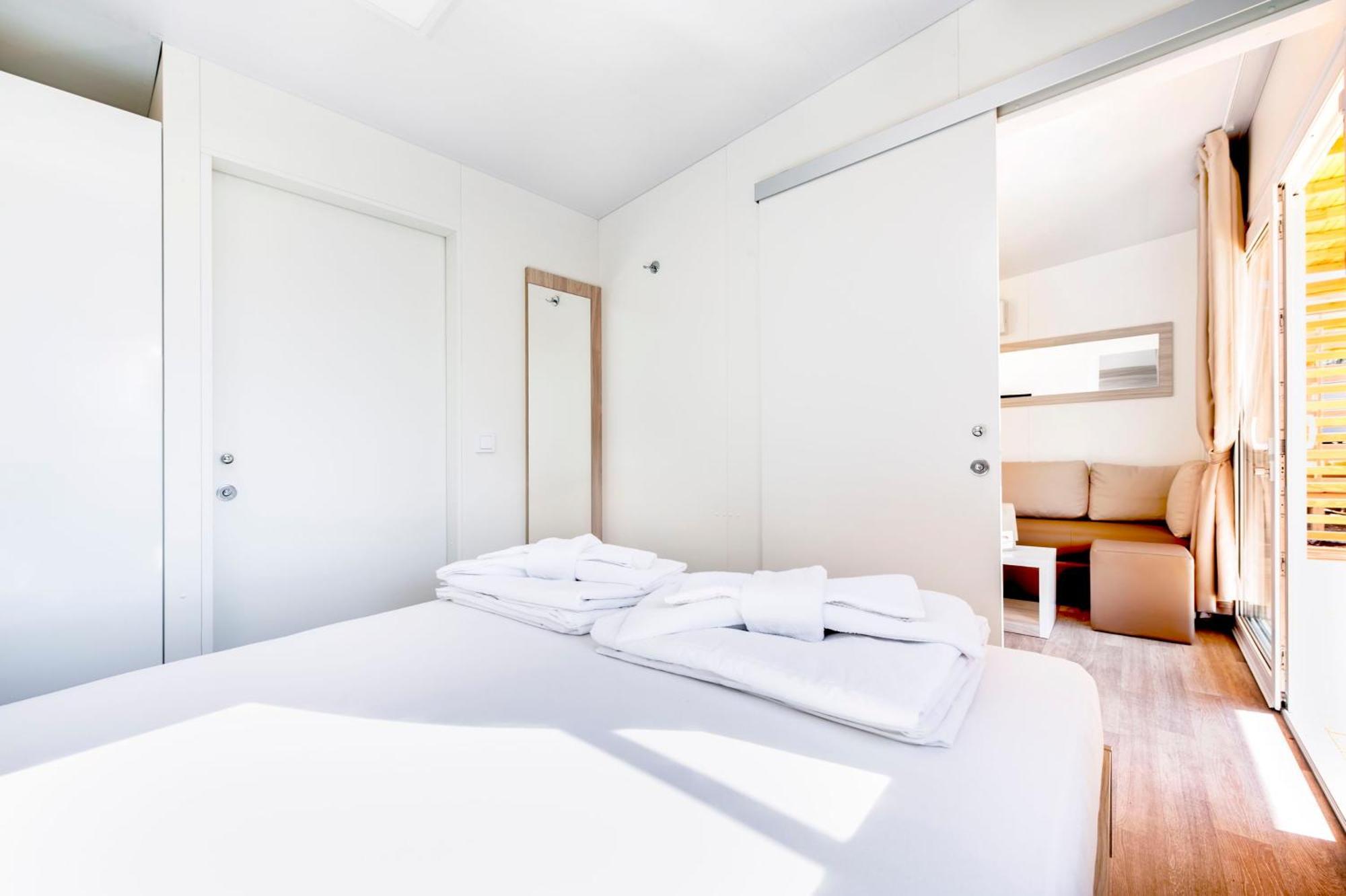 Kamp Eurocamp Mobile Homes At Fkk Naturist Ulika Porec